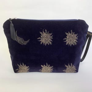 Midnight Blue Sun und Mond Samt Make-up Tasche | Kosmetiktasche | Luxus Samt Make-up Tasche | Kulturbeutel | Luxus Samt Clutch