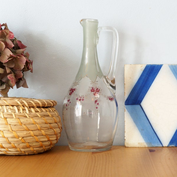 carafe ancienne en verre soufflé émaillé, motif fleuri peint à la main,  vintage, france