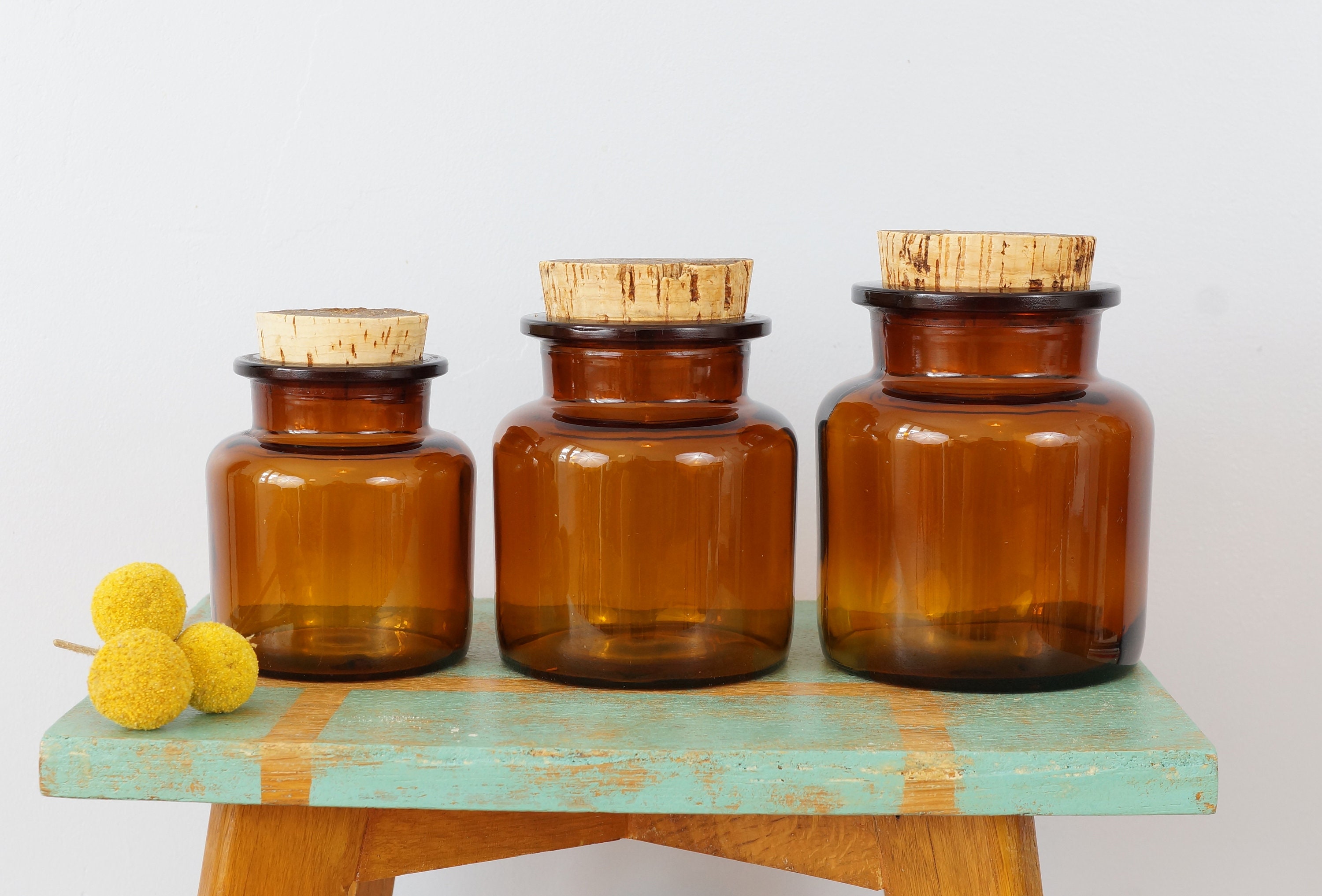 Ensemble de Trois Bocaux en Verre Ambré, Vintage
