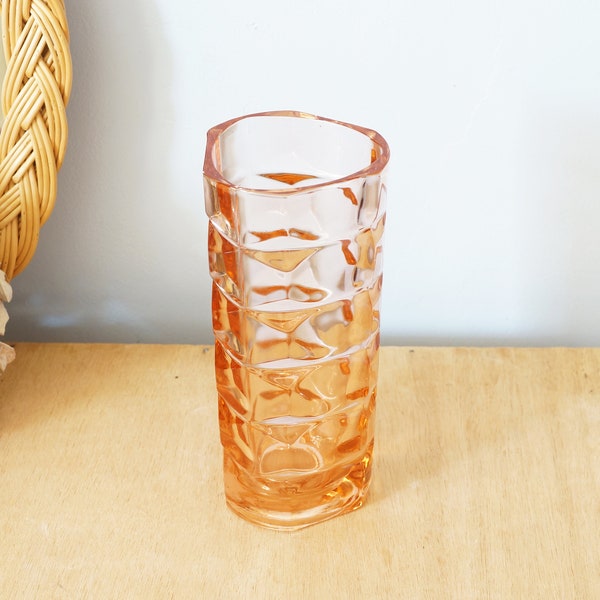 Vase en verre moulé type luminarc couleur rosé années 70, vase vintage