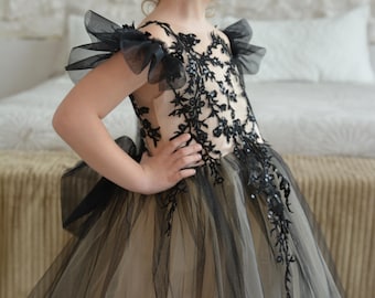 Black flower girl dress, Flower girl dress tulle, Toddler Puffy Flower Girl Dress, Girl dress with detachable train, Flower Girl Dress Tulle