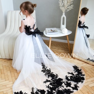 Black Lace Flower Girl Dress, Girl dress with detachable train, Flower Girl Dress Tulle, Toddler Dress Dress