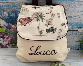 Sac à dos maternelle personnalisé brodé – motif Voitures de course