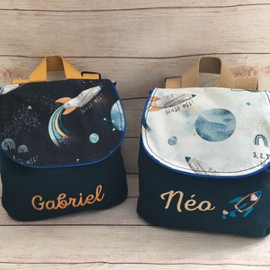 Sac à dos maternelle personnalisé brodé – motif fusées – sac enfant prénom gratuit – sac rentrée maternelle