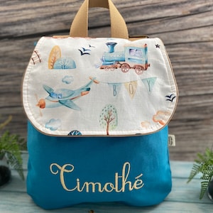 Sac à dos maternelle personnalisé brodé – motif Jouets d'enfant – sac bébé ou crèche – prénom offert