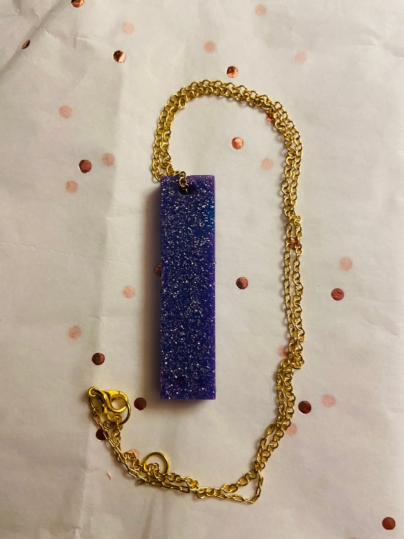 Purple pendant necklace
