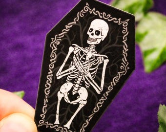 Sarg Skelett Vinyl Sticker: Gruseliger Gothic Art Aufkleber