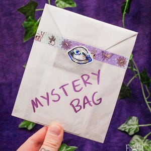 Bolsa misteriosa - Caja misteriosa espeluznante, set de papelería gótica, pegatinas espeluznantes, lámina artística de Halloween, postal gótica, marcapáginas espeluznante, bolsa de regalo gótica