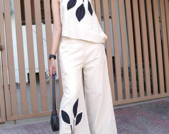 Ensemble coordonné en coton souple beige, pantalon large avec appliqués, tenue de villégiature