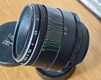 Helios-44 M 2/58 mm レンズ、M42 - マイクロ 4/3 アダプター付き