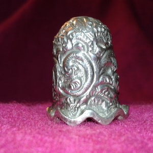 Antique solid sterling silver Hindustani Victorian thimble handmade precious metal sewing paraphernalia