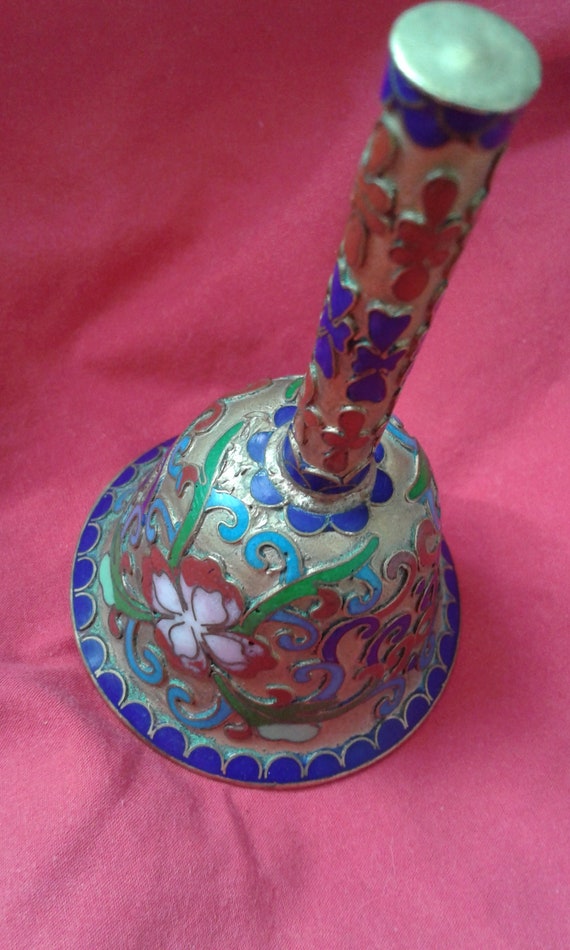 CLOCHE CLOCHETTE ancienne vintage de table métal émaux cloisonnés décor