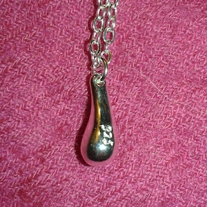 925 solid silver pendant in the shape of a wine carafe / flask / bottle on a solid sterling silver chain