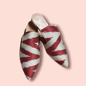 Handgefertigte Ikat Seide Pantoletten-Vibrant Multicolor Design, Bequeme Slip-On Schuhe, Einzigartiger Boho Stil