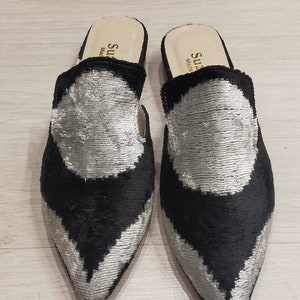 Handgefertigte Ikat Seide Pantoletten-Vibrant Multicolor Design, Bequeme Slip-On Schuhe, Einzigartiger Boho Stil