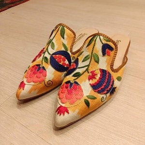 Handmade Ikat Silk Mules – Authentic Uzbek Ikat Slippers – Colorful Boho Shoes – Traditional Central Asian Textile