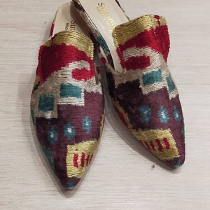 Handgefertigte Ikat Seide Pantoletten-Vibrant Multicolor Design, Bequeme Slip-On Schuhe, Einzigartiger Boho Stil