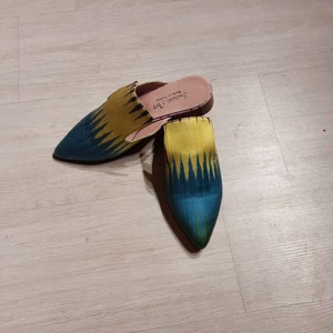 Handgefertigte Ikat Seide Pantoletten-Vibrant Multicolor Design, Bequeme Slip-On Schuhe, Einzigartiger Boho Stil
