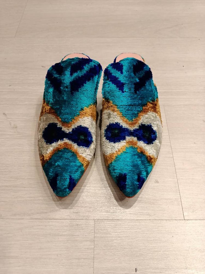 Silk Velvet Ikat Slipper Black Golden main image 0