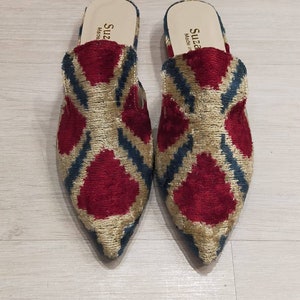 Handgefertigte Ikat Seide Pantoletten-Vibrant Multicolor Design, Bequeme Slip-On Schuhe, Einzigartiger Boho Stil