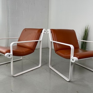 Pair of Vintage Knoll Lounge Chairs