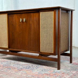 Restored Mid-Century Modern Record Player | Stereo Cabinet