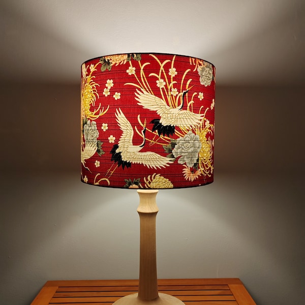 Abat-jour en tissu avec grues et fleurs du Japon rouge et or | Abat-jour tambour de luxe fait main en plusieurs tailles | Suspension pour plafond | Abat-jour