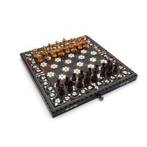 Wooden Handmade Chess Backgammon Set - Handmade Wooden Game Set 3 in 1 - Boxwood 3.2&quot; Hand Carved Wooden Chess Pieces - Backgammon Chess Set