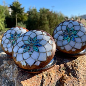 Juego de 3 espejos: espejo de mano con incrustaciones de perlas, espejo de maquillaje con incrustaciones de nácar azul pacífico, espejo portátil de loto hecho a mano, regalo de novia