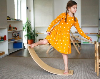 Planche d'équilibre en bois en feutre. Planche pour bébé, Planche incurvée, Planche d'équilibre en bois, Planche oscillante, Planche à bascule, Planche Montessori (Grande)