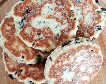 Traditional Welsh Cakes | Easter gift | FREE engraved message | Food from Wales. Welsh treat | food of wales | Best Welsh Cakes around
