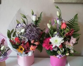 Letterbox flowers, self standing | A5 Congratulations, get well soon Present for Mum. Thank you gift. Letterbox Flower arrangement