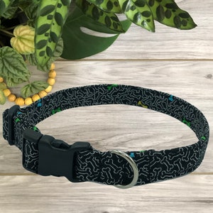 Personalized Dog Collar: Colourful Bones