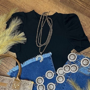 Ribbed black puff sleeve top
