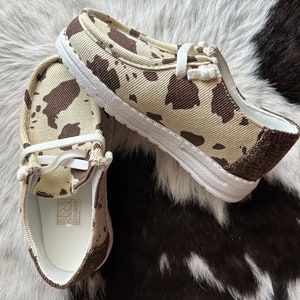 Kids brown cowprint shoes