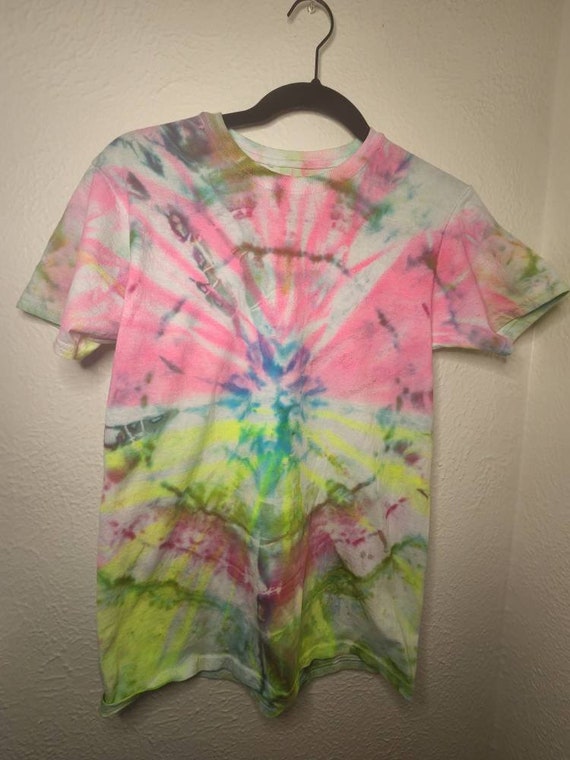 Saint of Circumstance T-Shirt – Grateful Dead Inspired, Soft & Stylish (Size S)