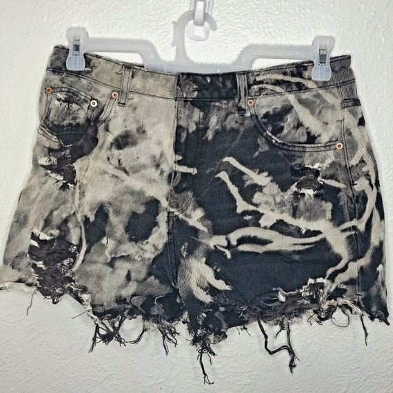 Solo High-Waisted Shorts – Stylish & Comfortable (Size 13)
