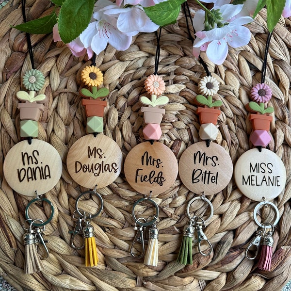 Personalized Teacher Lanyard, Boho Daisy Plant, Breakaway Beaded Lanyard