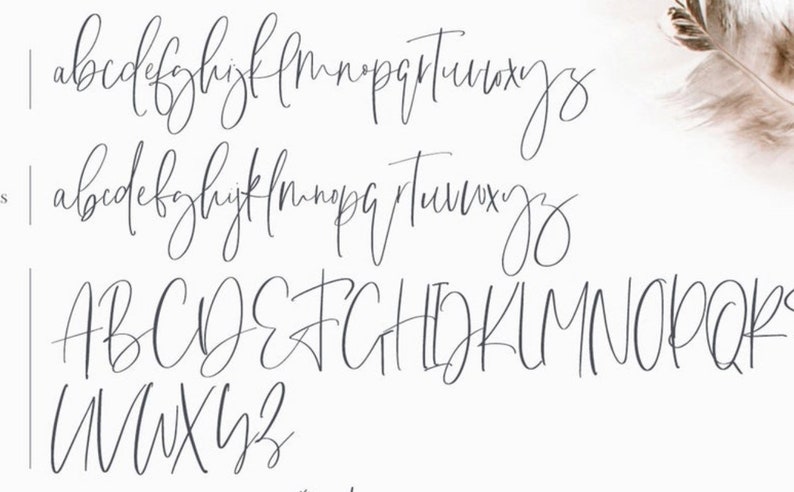 K&ouml;nnte beinhalten: Eine handgeschriebene Alphabetschrift in schwarzer Tinte auf wei&szlig;em Hintergrund. Die Schriftart ist ein kursives Skript mit Gro&szlig;- und Kleinbuchstaben.