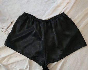 Vintage 1970's Women's Sleepwear MAIDENFORM Black Satin Lingerie Shorts xs/small