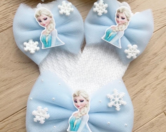 Girls Knee High Socks with Blue Tulle Bow: Character Hair Accessory