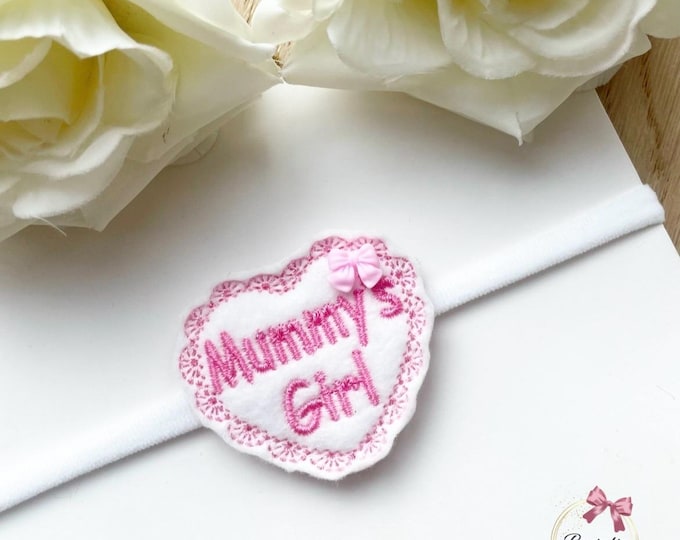 Mummy's Girl Heart Baby Headband: Thin Nylon Bow