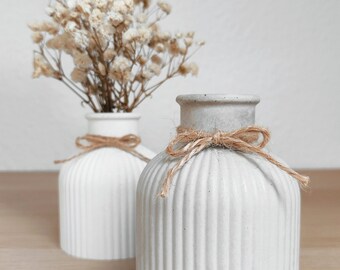 Vase | Kerzenständer | Beton | geriffelt | Skandi | hellgrau | weiß