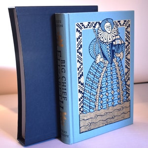 Książka historyczna Folio Society. Big Chief Elizabeth. Giles Milton. (2000) Biografia. Ilustrowana z etui. Przedmiot kolekcjonerski.
