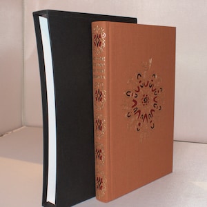 Folio Society. At the Court of the Borgia (1999) Illustrated. Slipcase. Vintage History Book. Sprayed Edges. Book Gift