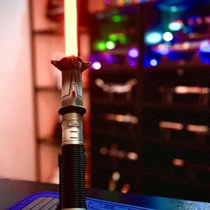 Universal Lightsaber Stand: Vertical Display, Fits Savi's & Legacy Sabers image 4