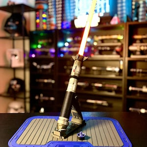 Universal Lightsaber Stand: Vertical Display, Fits Savi's & Legacy Sabers image 11