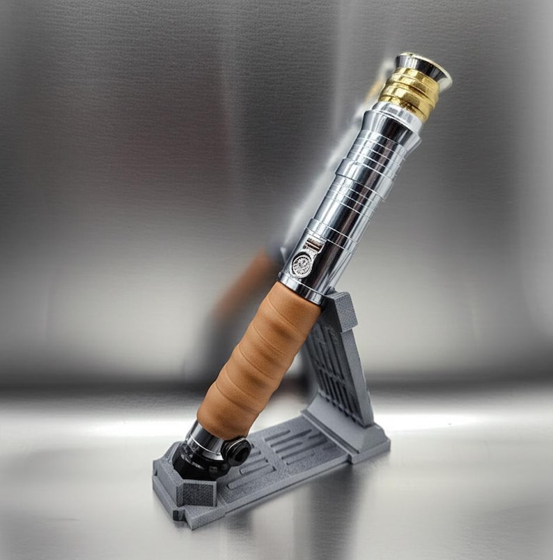 Verticale displaystandaard verweerd lichtzwaard: universele pasvorm, 3D-geprint afbeelding 6