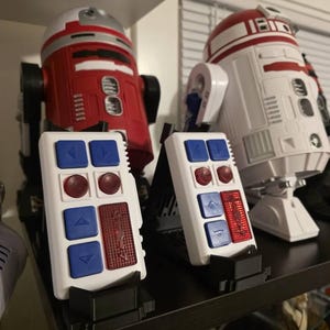 Support pour manette Droid Depot ! Porte aussi les poignées ! y compris les sabres Savi's et Legacy et plus encore ! image 3