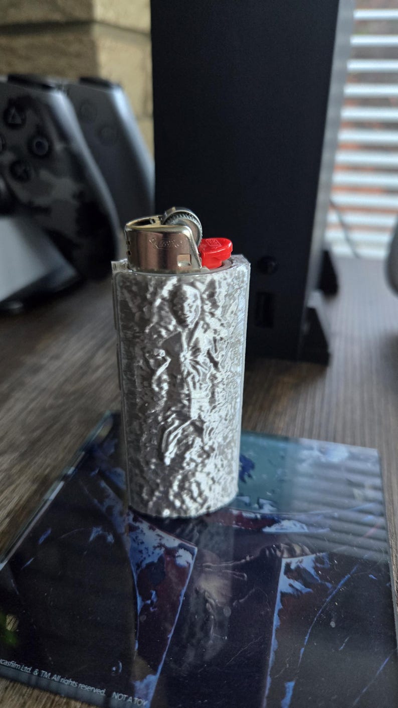 Star Wars Han Solo in Carbonite Lightsaber Bic LIGHTER CASE / Sleeve image 3